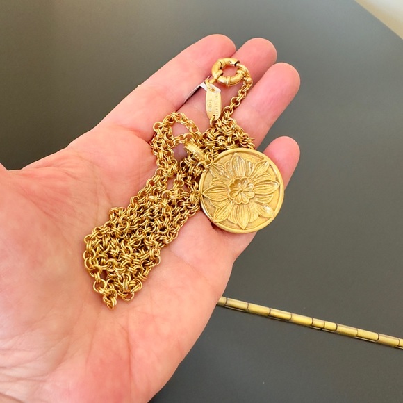 NWT Luxury Bohemian Authentic Julie Vos Mother of Pearl Statement Necklace - Picture 14 of 17